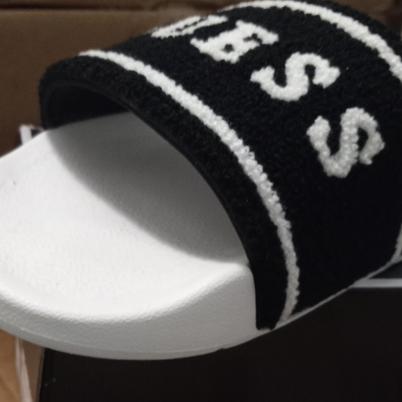 Guess Men's slide sandals slip-on - Picture 4 of 4